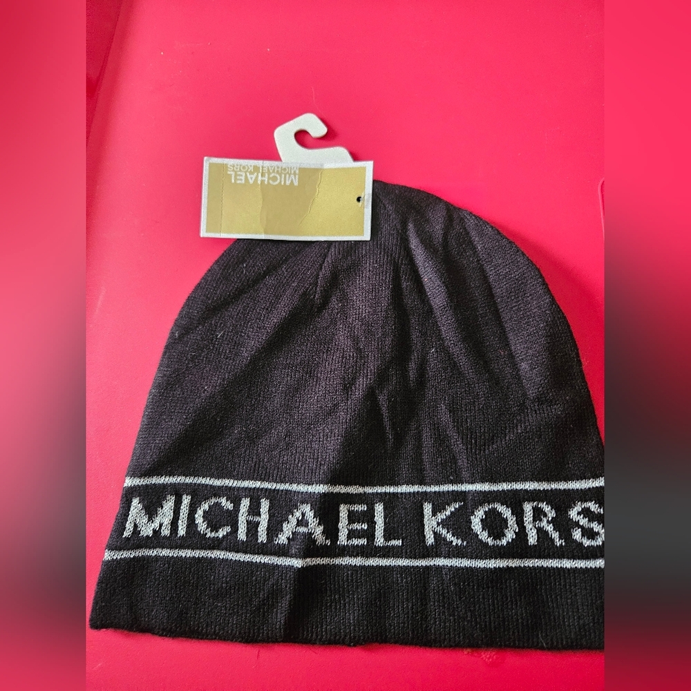 MICHAEL KORS UNISEX BEANIE HAT: BLACK/SILVER: NEW WITH TAGS: OS